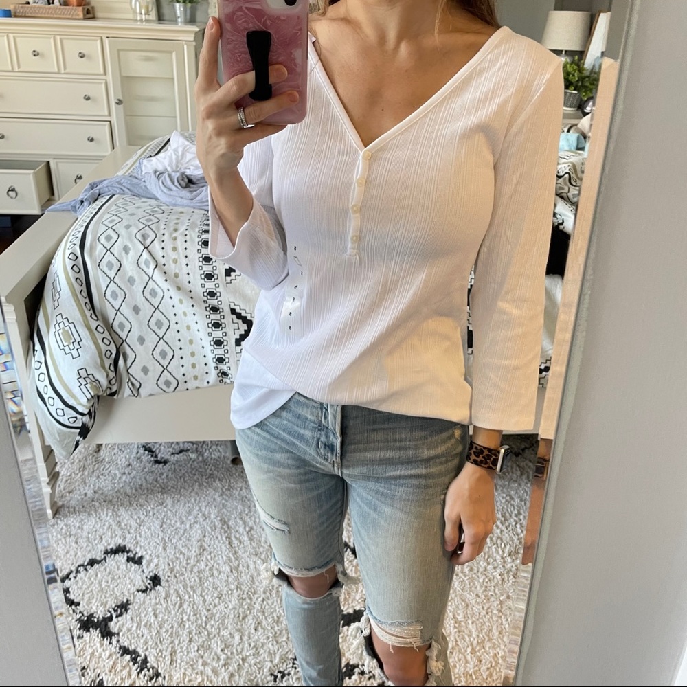 NWT white quarter/long sleeve tee